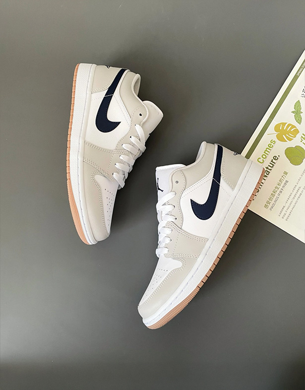 Nike Air Jordan 1 Low “Georgetown” 553558-146