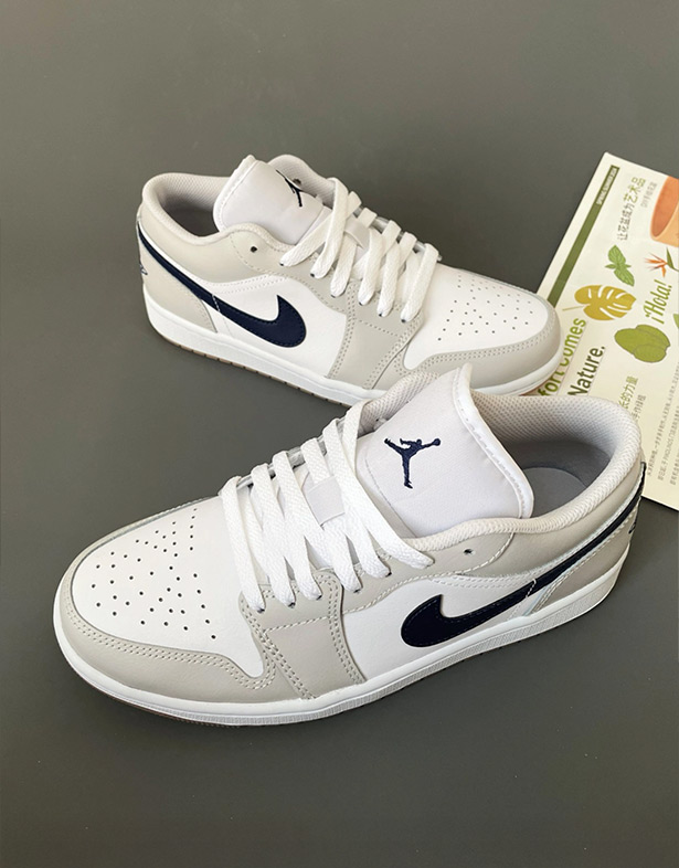 Nike Air Jordan 1 Low “Georgetown” 553558-146