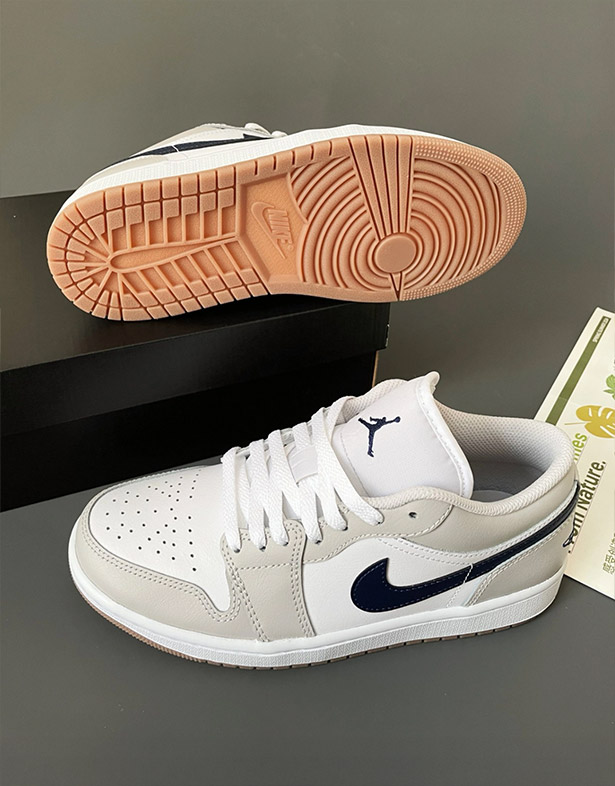 Nike Air Jordan 1 Low “Georgetown” 553558-146