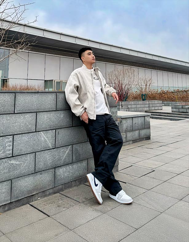 Nike Air Jordan 1 Low “Georgetown” 553558-146