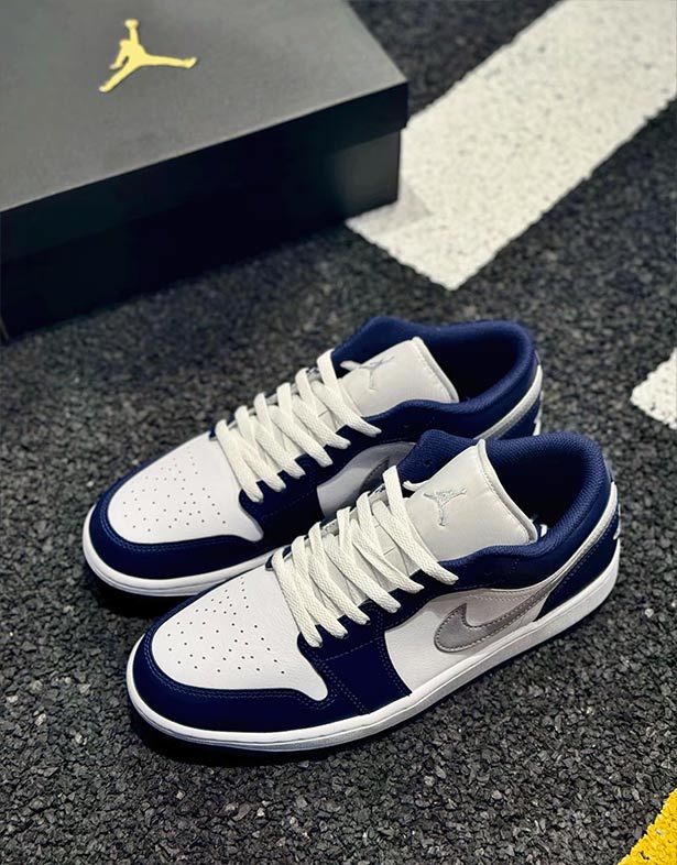 Nike Air Jordan 1 Low “Midnight Navy” 553558-141