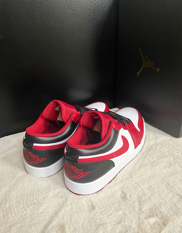 Nike Air Jordan 1 Low “Reverse Black Toe” 553558-163