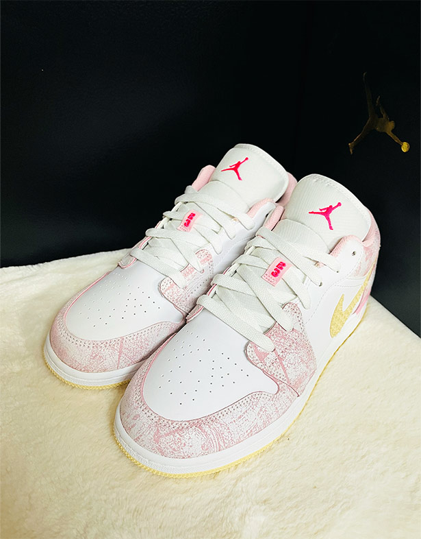 Nike Air Jordan 1 Low GS “Strawberry Ice Cream” CW7104-601