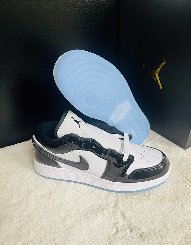 Nike Air Jordan 1 Low GS “Dark Concord” DV1333-100