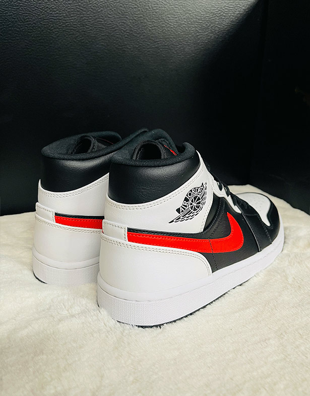 Nike Air Jordan 1 Mid White “Chile Red” 554724-075