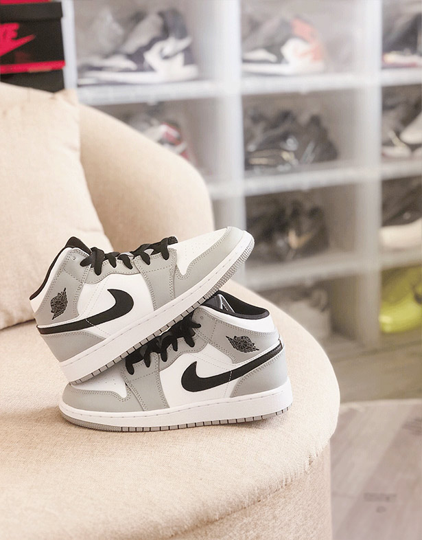 Nike Air Jordan 1 Mid GS “Light Smoke Grey” 554725-092