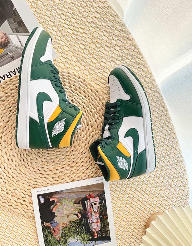 Nike Air Jordan 1 Mid Gs “Sonics” 554725-371