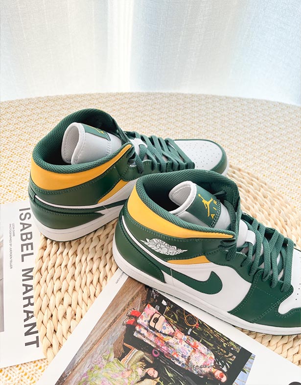 Nike Air Jordan 1 Mid Gs “Sonics” 554725-371