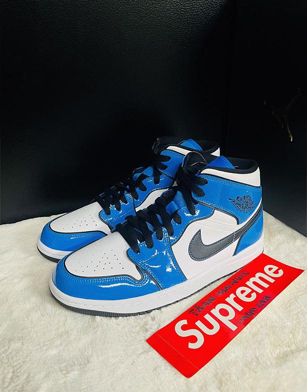 Nike Air Jordan 1 Mid SE White “Signal Blue” DD6834-402