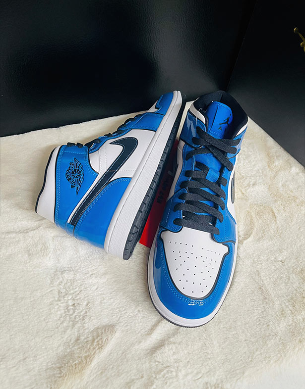 Nike Air Jordan 1 Mid SE White “Signal Blue” DD6834-402