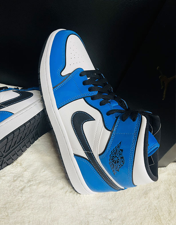 Nike Air Jordan 1 Mid SE White “Signal Blue” DD6834-402