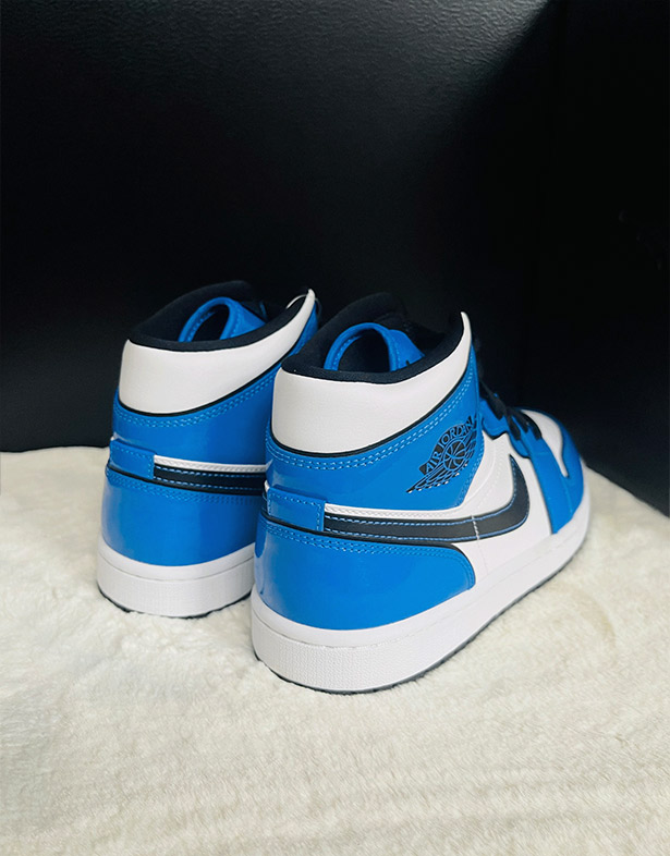 Nike Air Jordan 1 Mid SE White “Signal Blue” DD6834-402