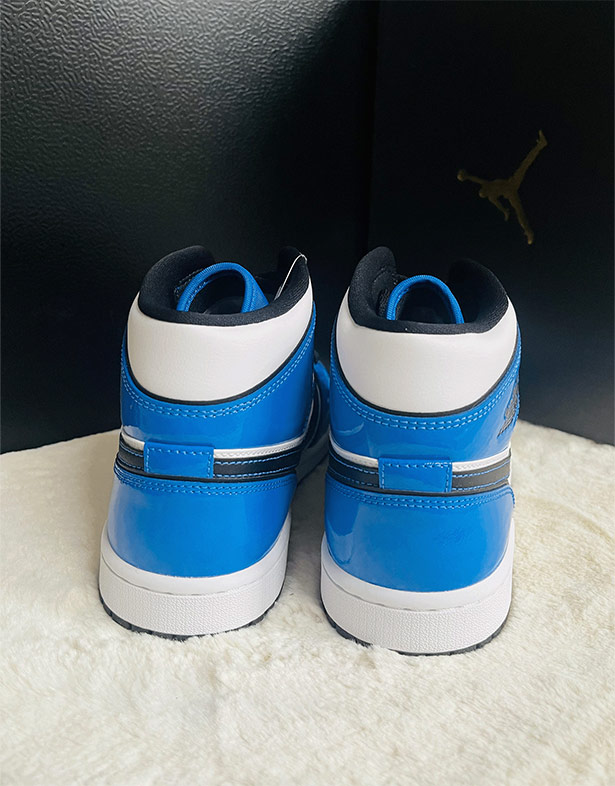 Nike Air Jordan 1 Mid SE White “Signal Blue” DD6834-402