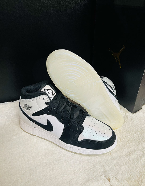 Nike Air Jordan 1 Mid SE Gs “Diamond” DN4321-100