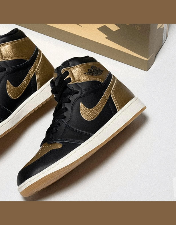 Air Jordan 1 High OG “Black/Metallic Gold” đang mong chờ