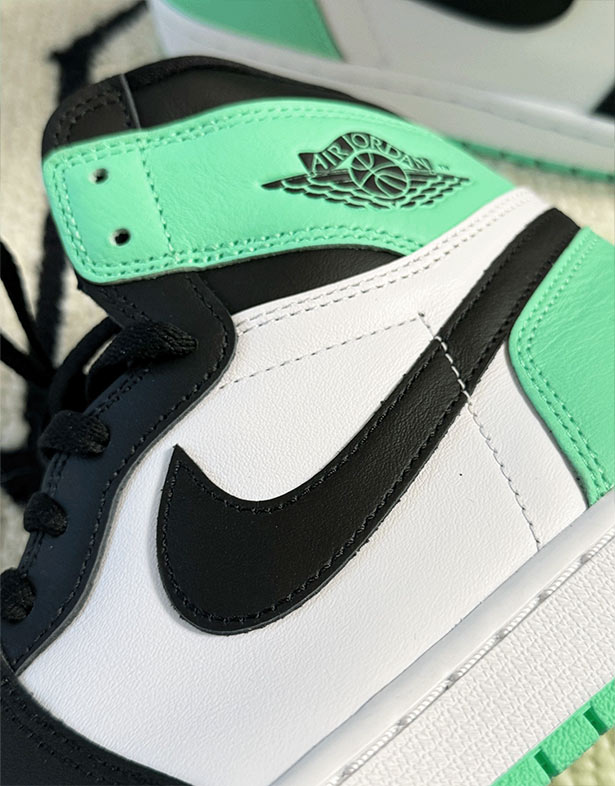 Nike Air Jordan 1 Retro High OG “Green Glow” DZ5485-130