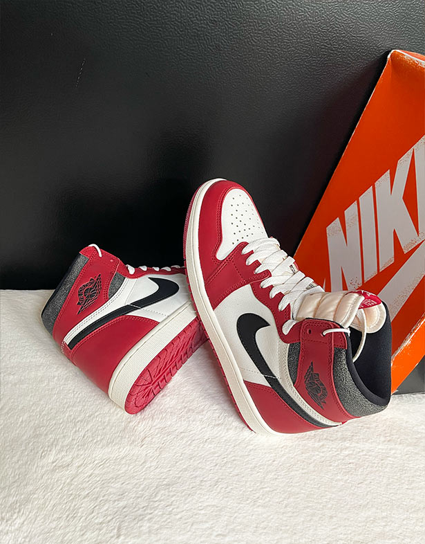 Nike Air Jordan 1 Retro High OG “Chicago Lost & Found” DZ5485-612