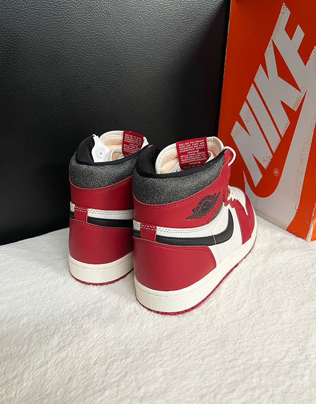 Nike Air Jordan 1 Retro High OG “Chicago Lost & Found” DZ5485-612