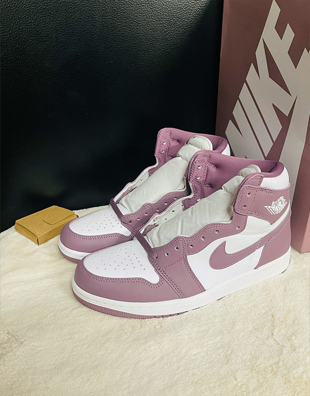 Nike Air Jordan 1 Retro High OG “Mauve” DZ5485-105