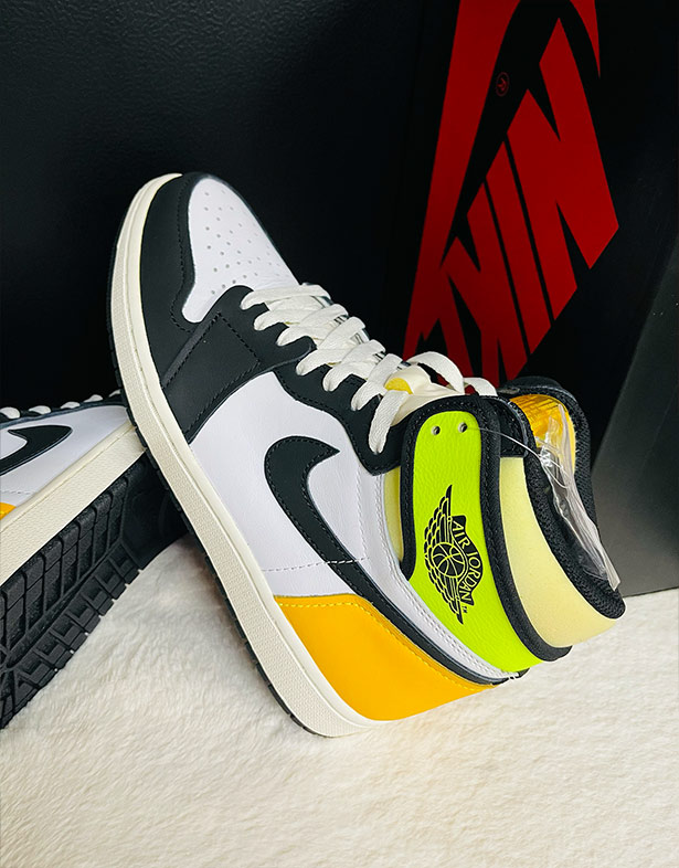 Nike Air Jordan 1 Retro High OG “Volt Gold” 555088-118