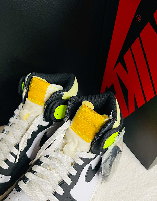Nike Air Jordan 1 Retro High OG “Volt Gold” 555088-118