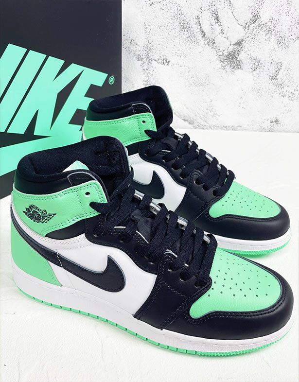 Nike Air Jordan 1 Retro High OG GS “Green Glow” FD1437-130