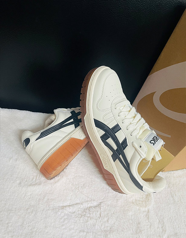 Asics Court MZ “Cream Black Gum” 1203A127-750