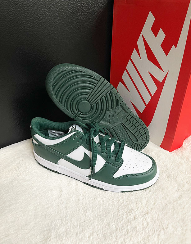 Nike Dunk Low Gs “Michigan State” CW1590-102