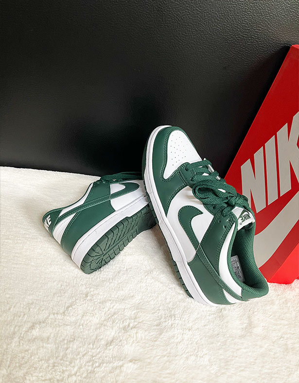 Nike Dunk Low Gs “Michigan State” CW1590-102