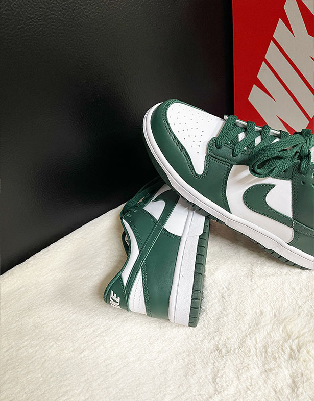 Nike Dunk Low Gs “Michigan State” CW1590-102