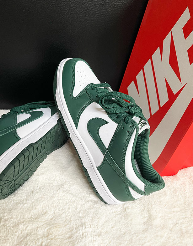 Nike Dunk Low Gs “Michigan State” CW1590-102