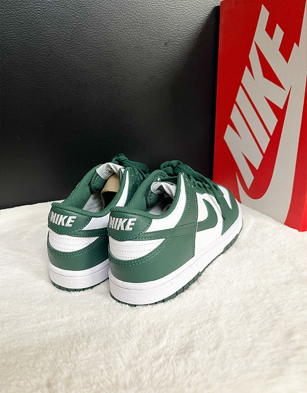 Nike Dunk Low Gs “Michigan State” CW1590-102