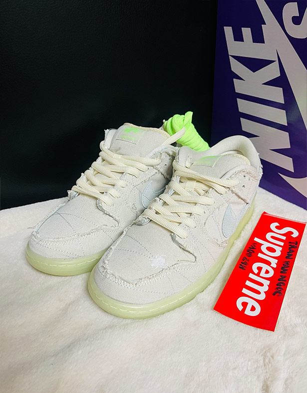 Nike Dunk Low SB “Mummy” DM0774-111