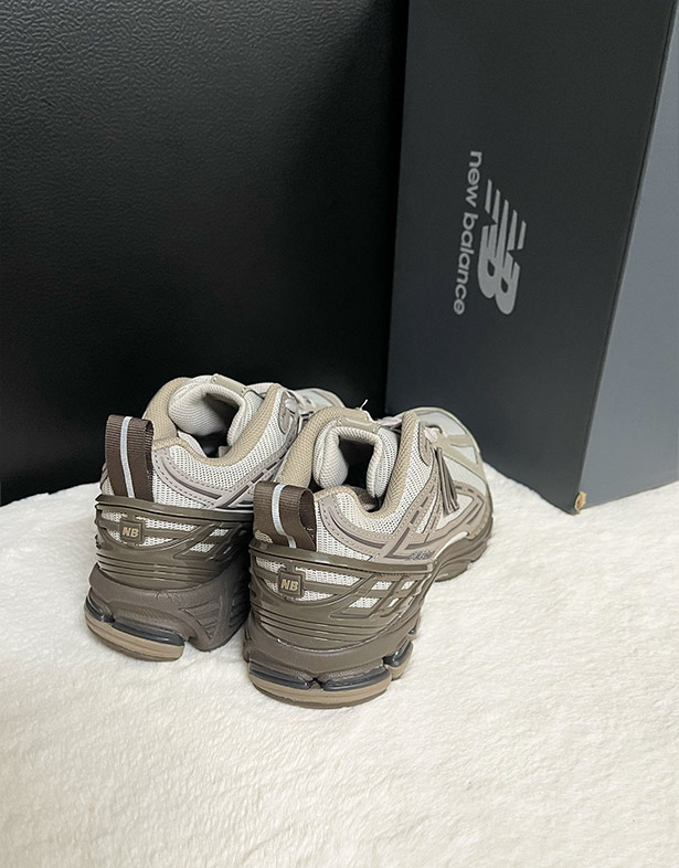 New Balance 1906R “Mocha” M1906RHD