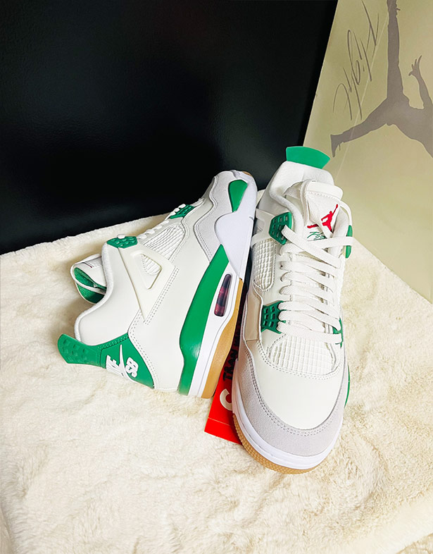 Nike Air Jordan 4 Retro SB “Pine Green” DR5415-103