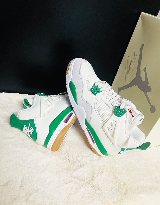 Nike Air Jordan 4 Retro SB “Pine Green” DR5415-103