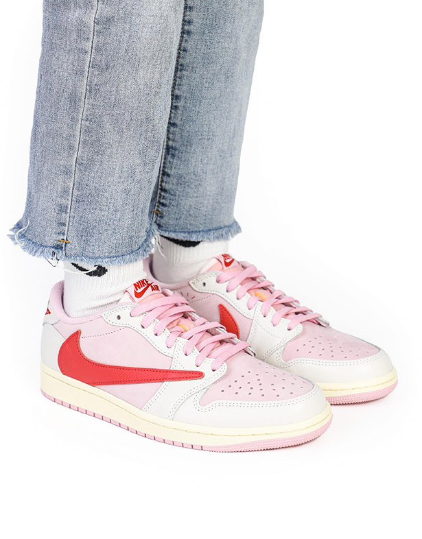 Travis-Scott x Air Jordan 1 Low OG Tropical Shy Pink