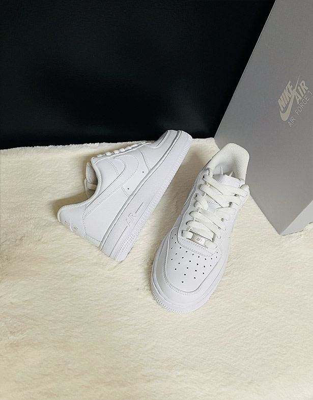 Nike Air Force 1 Low ‘07 “Triple White” (w) DD8959-100