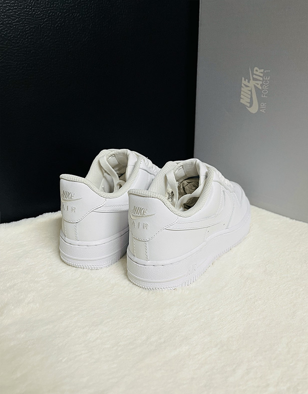 Nike Air Force 1 Low ‘07 “Triple White” (w) DD8959-100