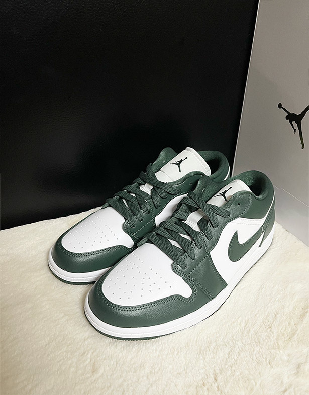 Nike Air Jordan 1 Low “Galactic Jade” (w) DC0774-113