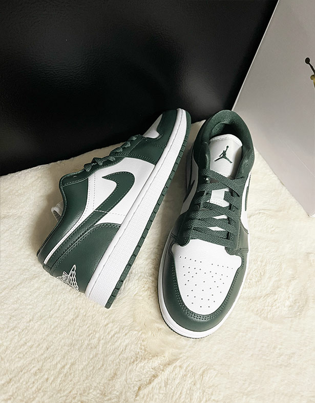 Nike Air Jordan 1 Low “Galactic Jade” (w) DC0774-113