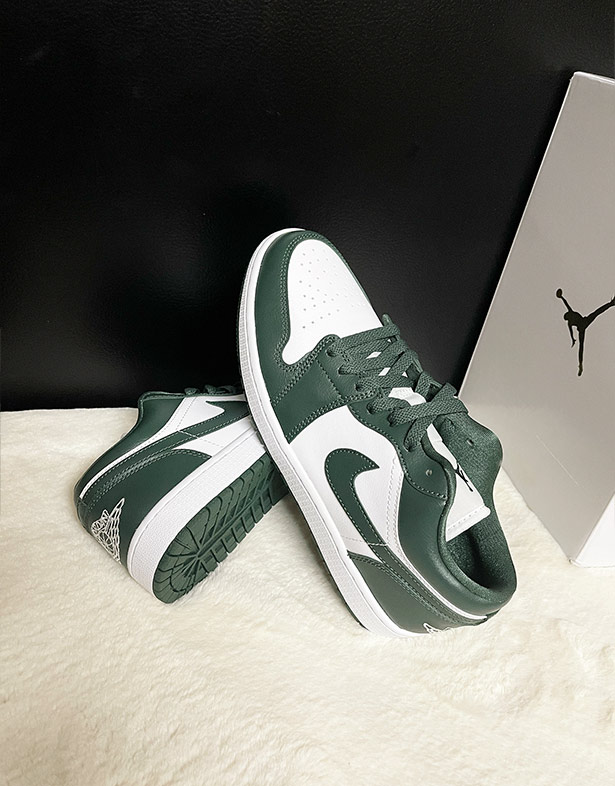 Nike Air Jordan 1 Low “Galactic Jade” (w) DC0774-113