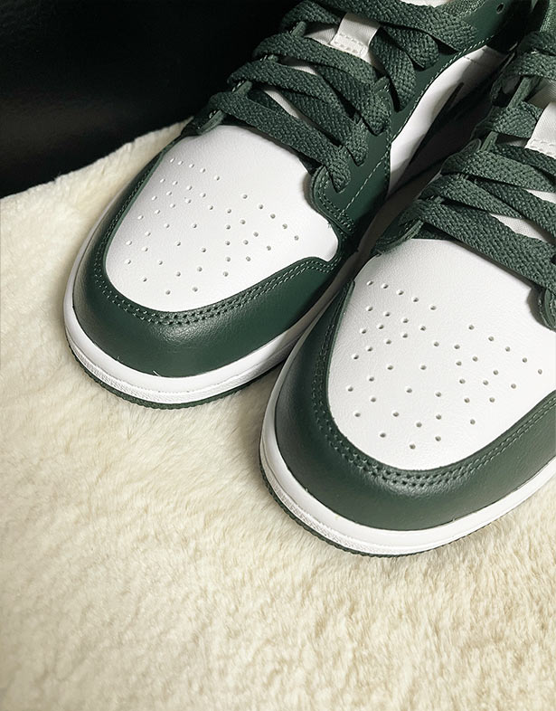 Nike Air Jordan 1 Low “Galactic Jade” (w) DC0774-113