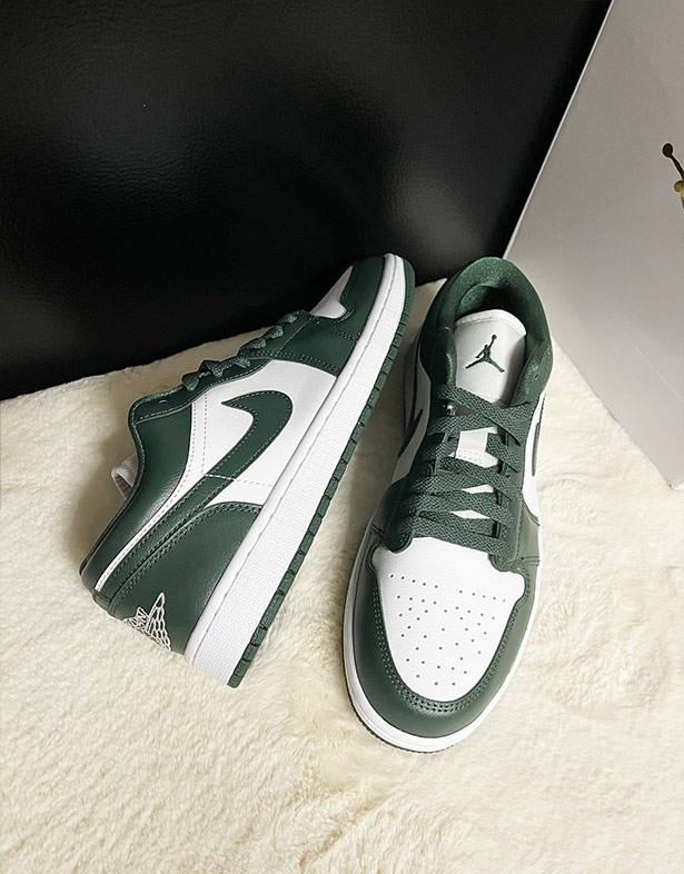 Nike Air Jordan 1 Low “Galactic Jade” (w) DC0774-113