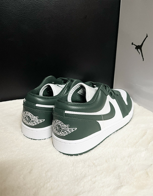 Nike Air Jordan 1 Low “Galactic Jade” (w) DC0774-113