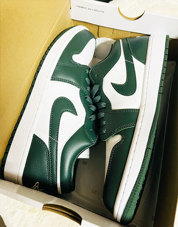 Nike Air Jordan 1 Low “Galactic Jade” (w) DC0774-113