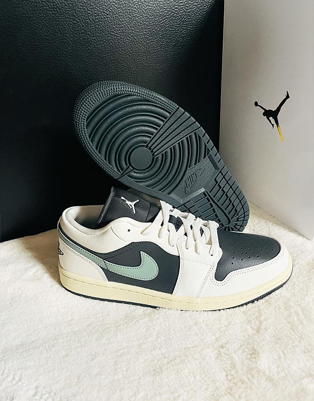 Nike Air Jordan 1 Low “Jade Smoke” (w) DC0774-001
