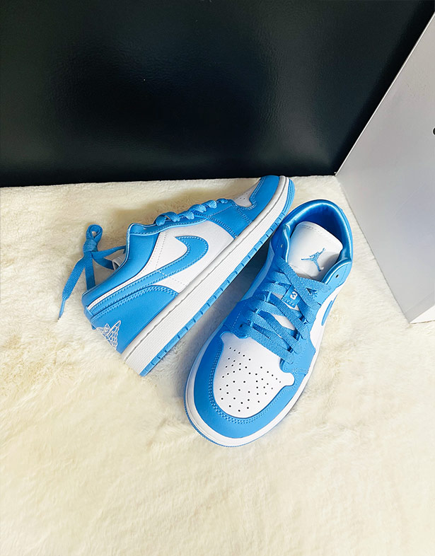Nike Air Jordan 1 Low “White UNC” (w) AO9944-441