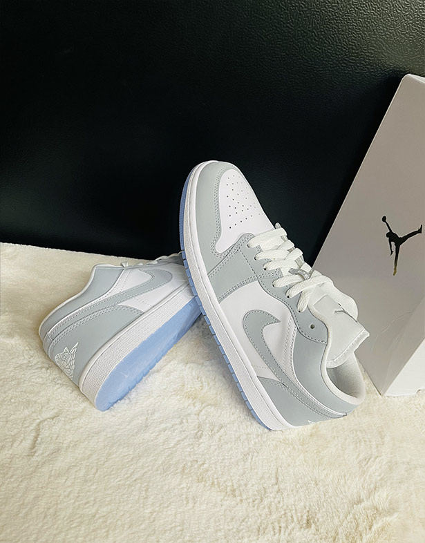 Nike Air Jordan 1 Low “White Wolf Grey” (w) DC0774-105