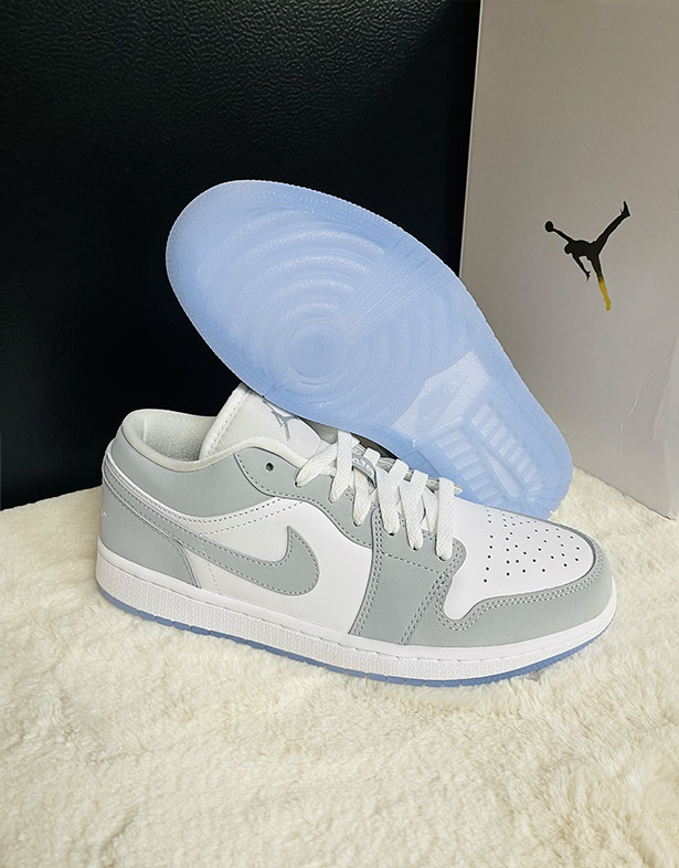 Nike Air Jordan 1 Low “White Wolf Grey” (w) DC0774-105